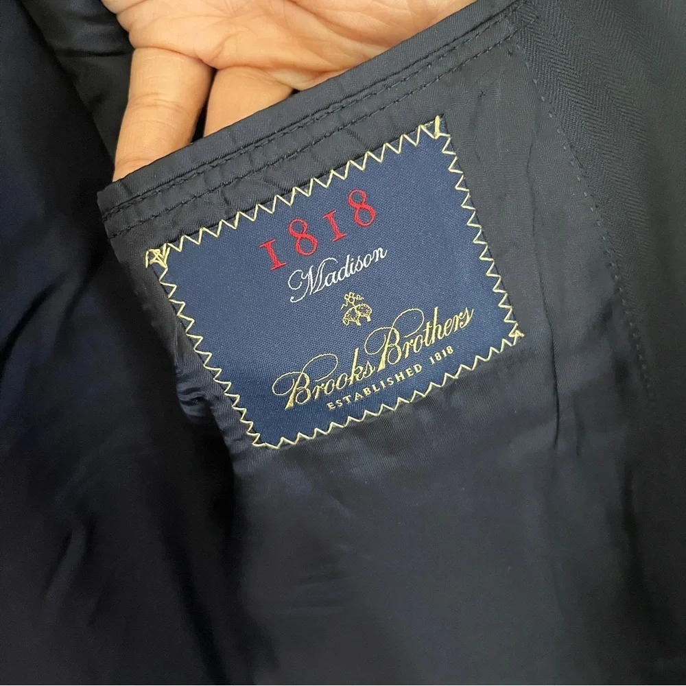 Brooks Brothers Black Striped 1818 Madison Fit Wool Two Button Blazer Jacket
